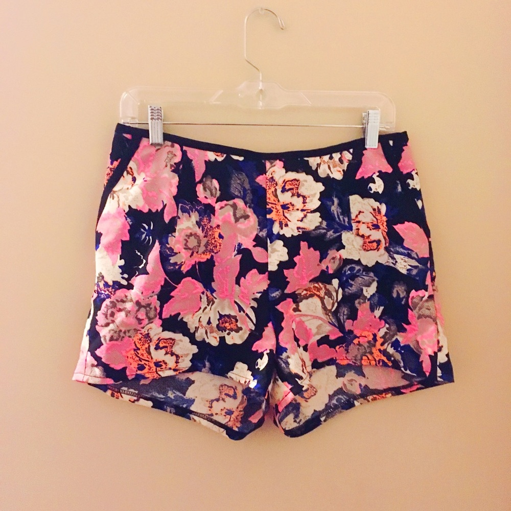 Bright floral shorts by Sugar + Lips Sz M